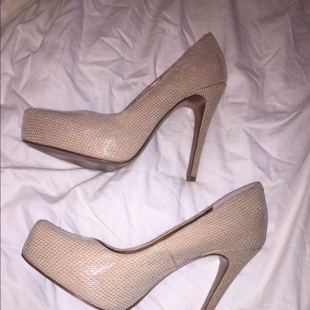 Bcbg heels